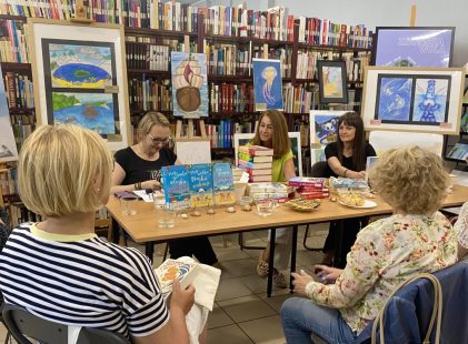 Wakacje z walizką pełną książek – rozważania Klubu Stronicowych Rozterek