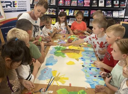 Wakacyjne spotkania z książką i zabawą